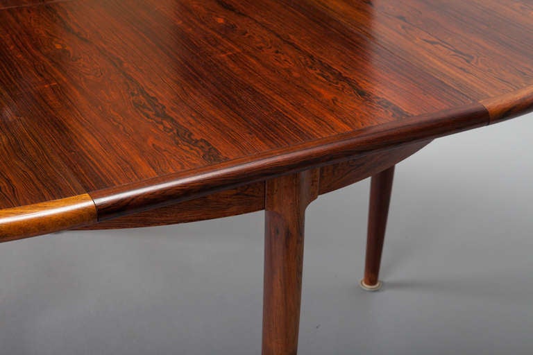 Niels Moller for J Moller #15 Rosewood Table with Butterfly Leaf In Excellent Condition In Troy, MI