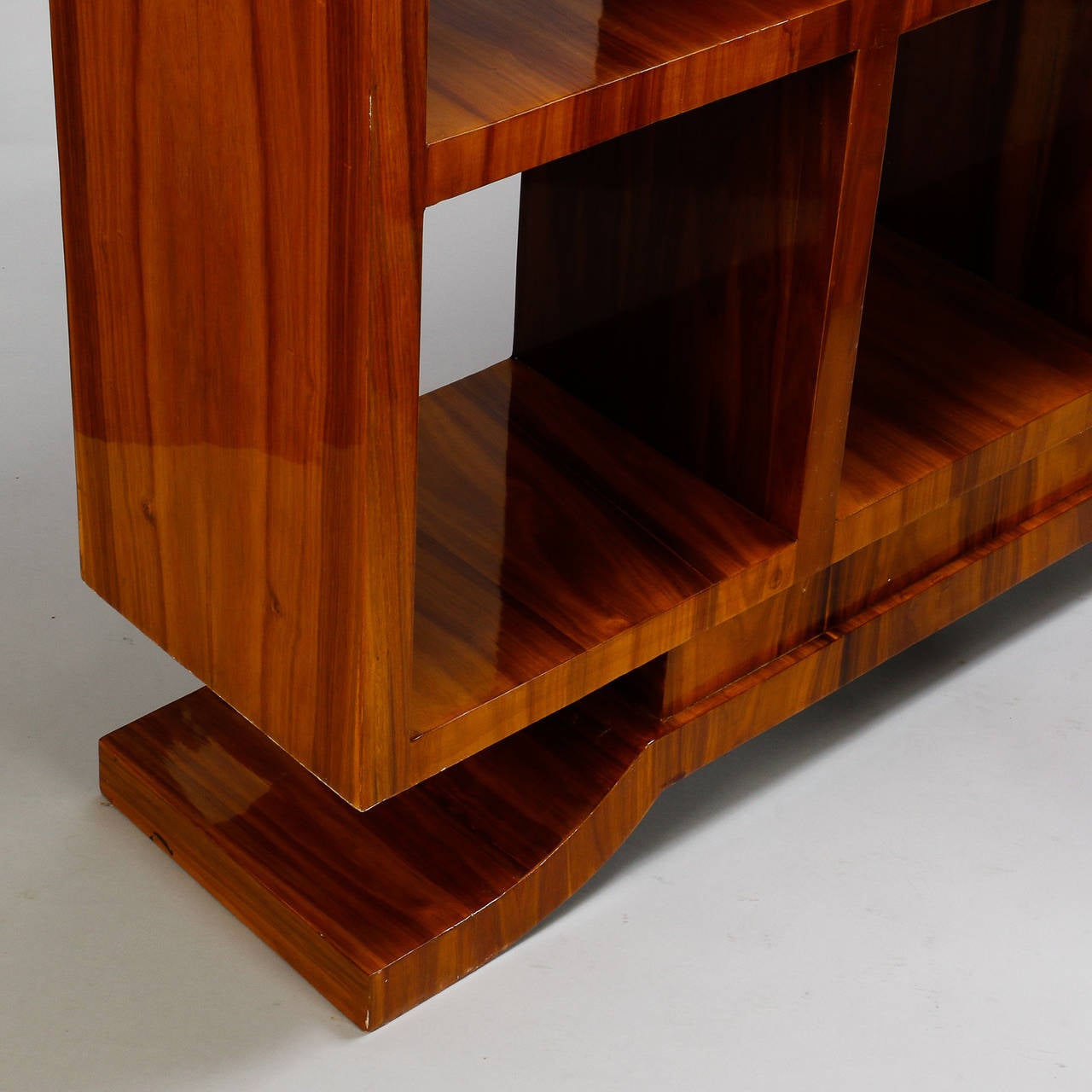 Pair of Art Deco Walnut Shelf Units 4