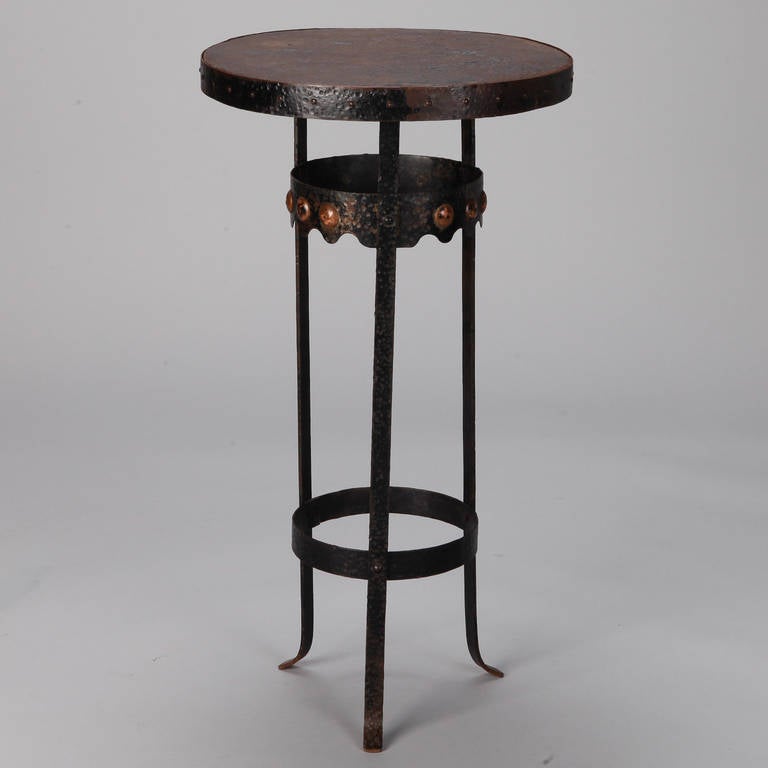Arts and Crafts Bronze Metal Gueridon Table (Mitte des 20. Jahrhunderts)