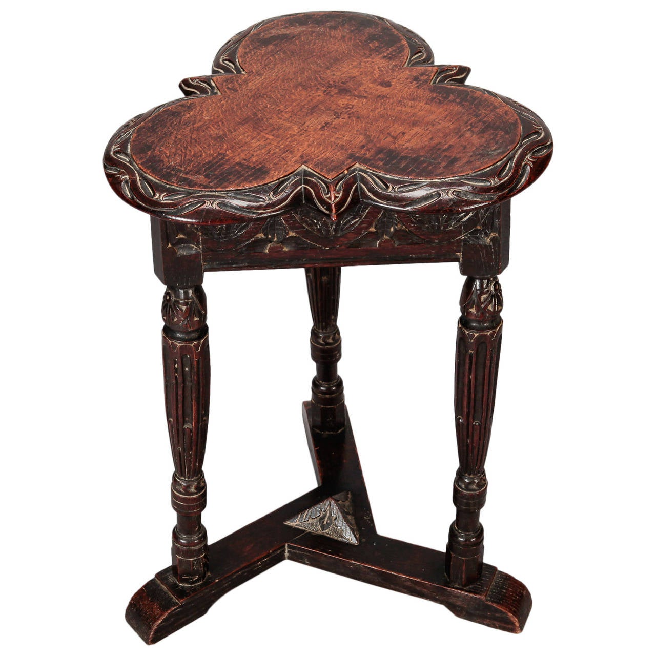 19th Century European Trefoil Carved Side Table For Sale at 1stdibs