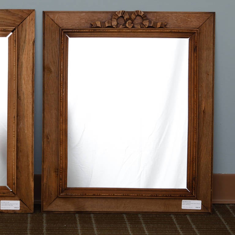 French Bleached and Hand-Carved Mirror with Bow In Good Condition In Troy, MI