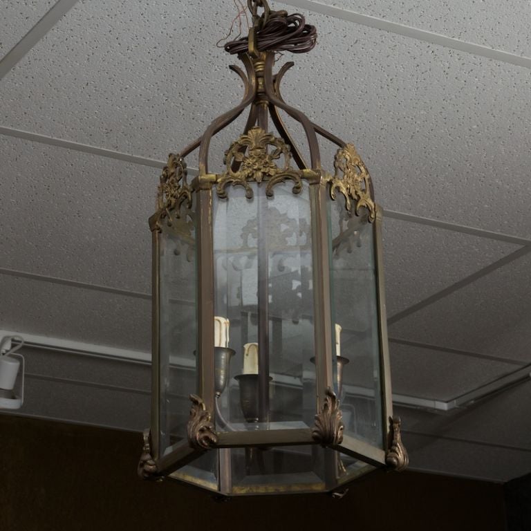 Linterna holandesa de bronce del siglo XIX con medallones