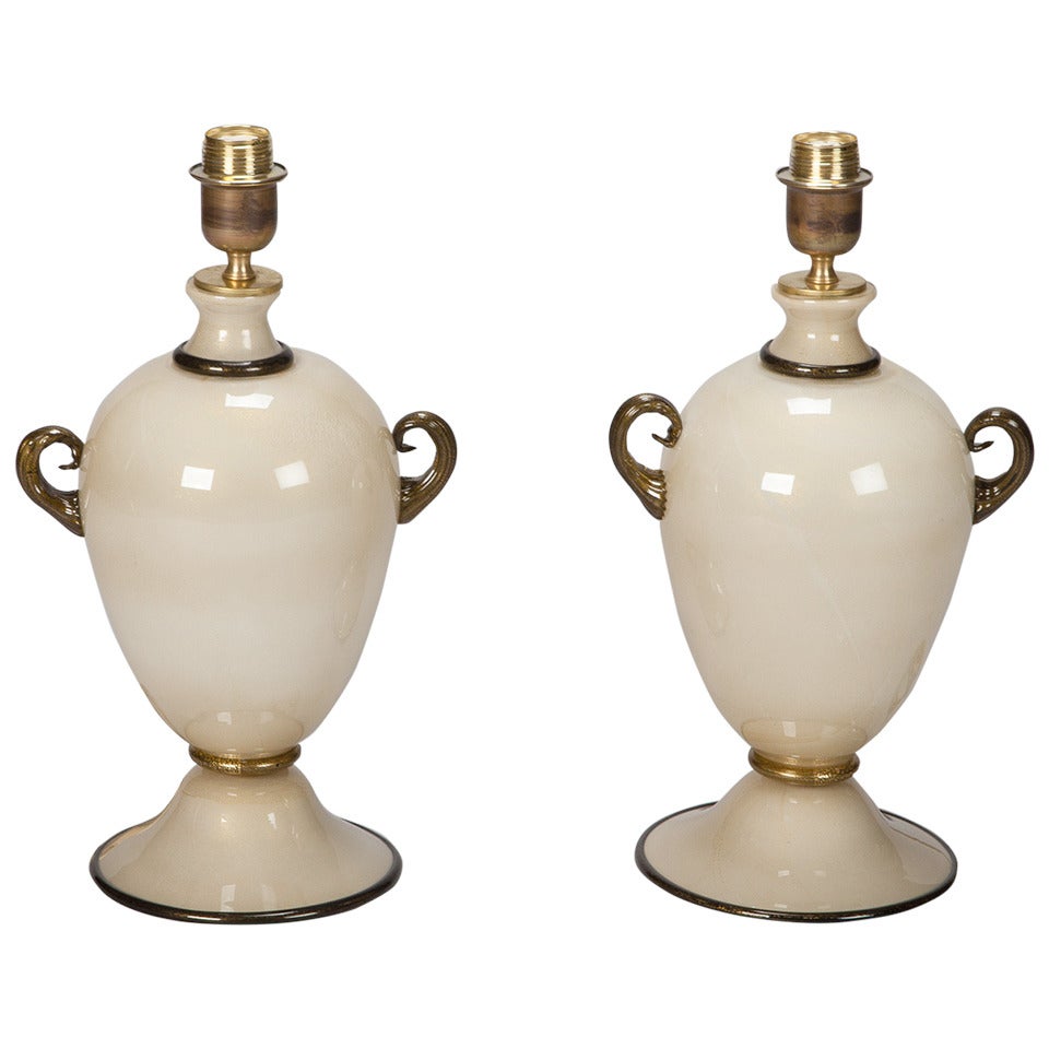 Pair of Midcentury Murano Amphora Shape Glass Lamps in Cream and Black For Sale