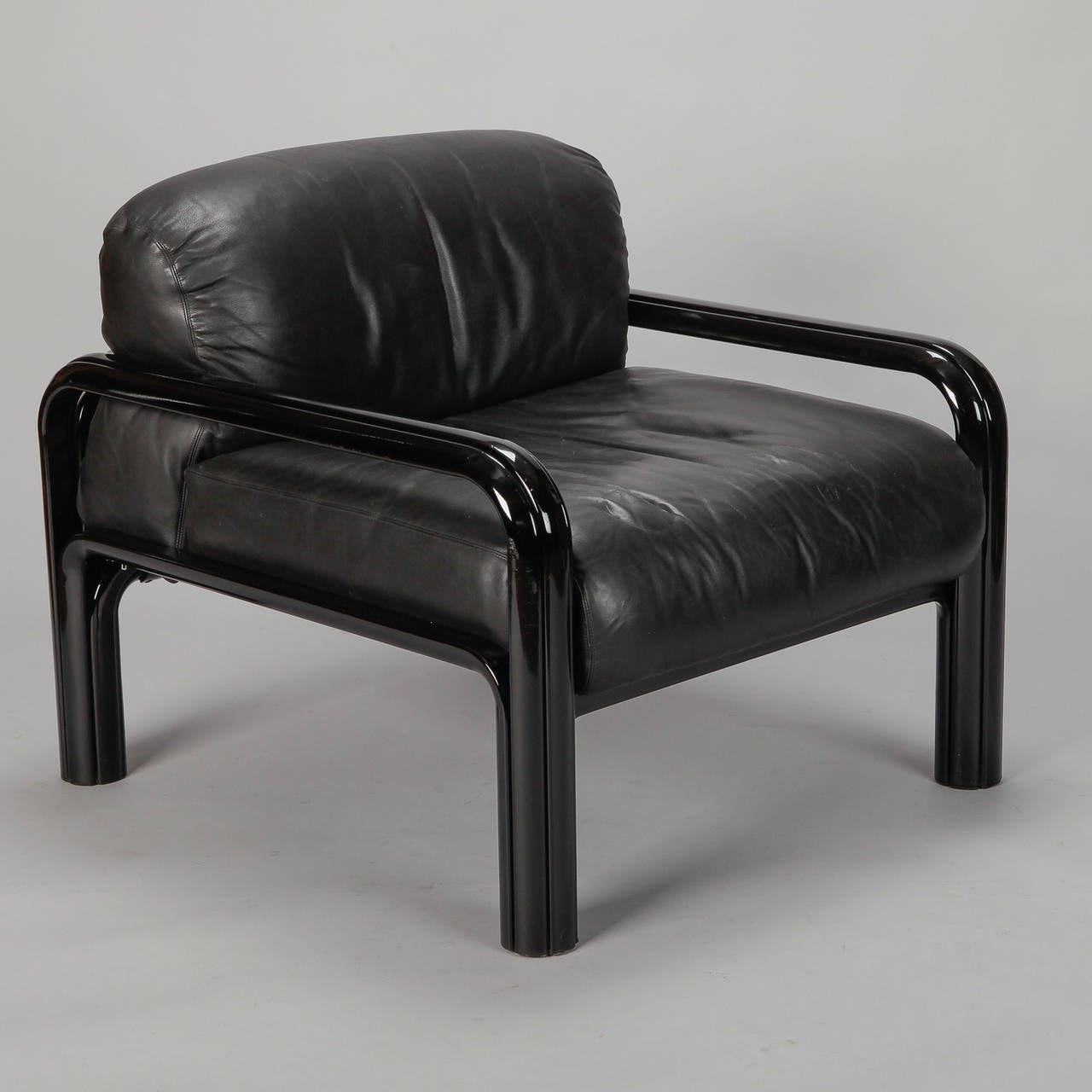 Cuir Paire de fauteuils en cuir noir Gae Aulenti pour Knoll International