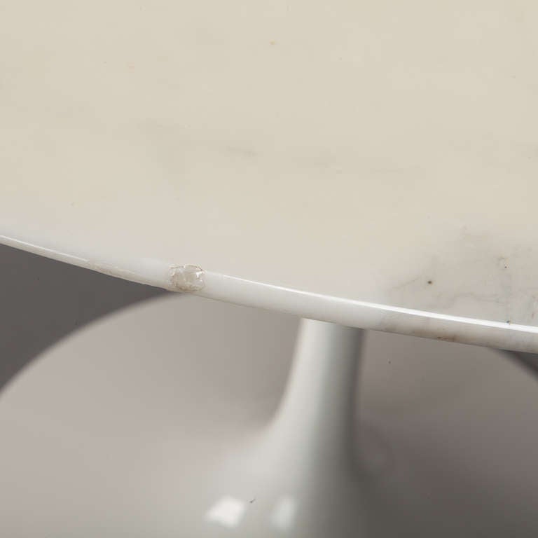 Knoll Round Marble Top Pedestal Table 2