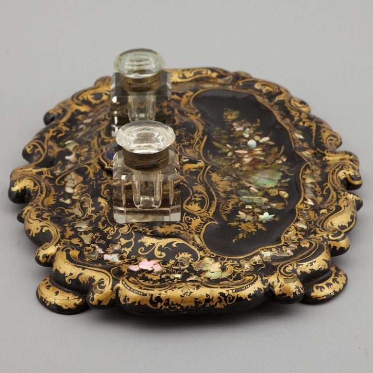 Large English Papier Mâché Inkwell with Mother of Pearl Inlay For Sale 2