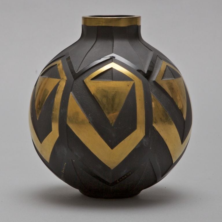 French Art Deco Black and Gold Glass Vase In Excellent Condition In Troy, MI