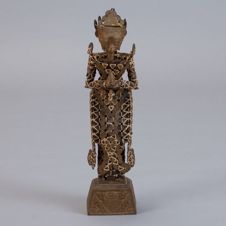 balinese statue