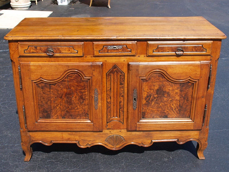 19c. Burlwood Provincial Enfillade