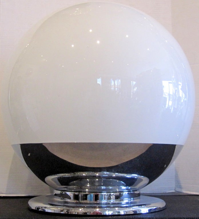 Monumental Mid-Century Globe Lamp For Sale 1
