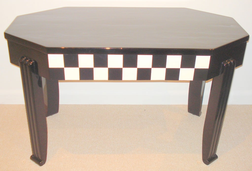 Sublime French Art Deco Table In Good Condition In Miami, FL