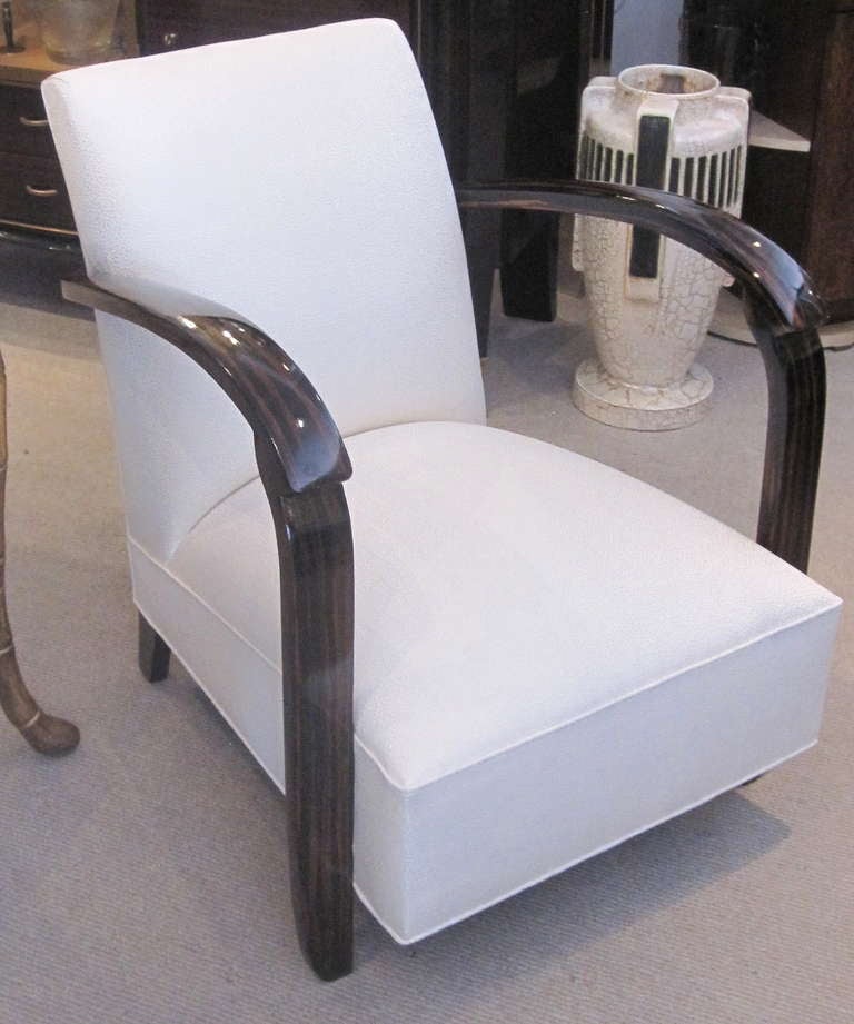 A Pair of Sleek French Deco Armchairs in Macassar Wood and Ivory Silk Jacquard Upholstery by DIM (Joubert et Petit).