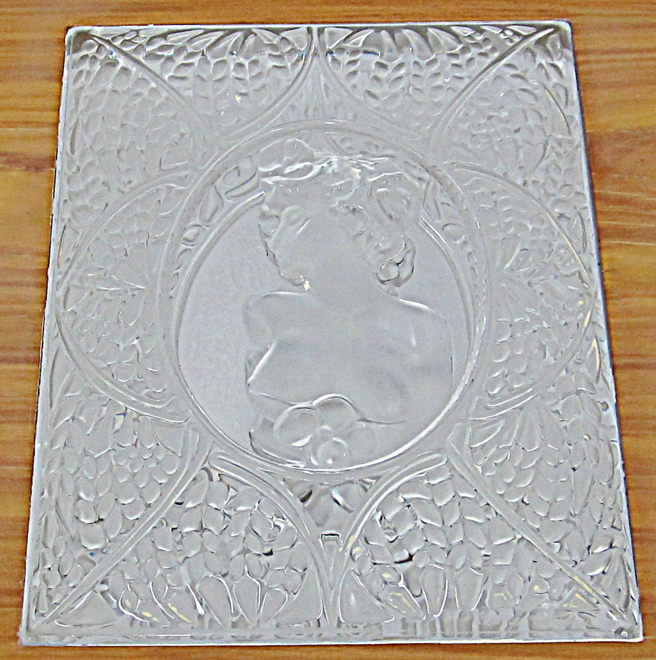 Modern Lalique Jewelry Box