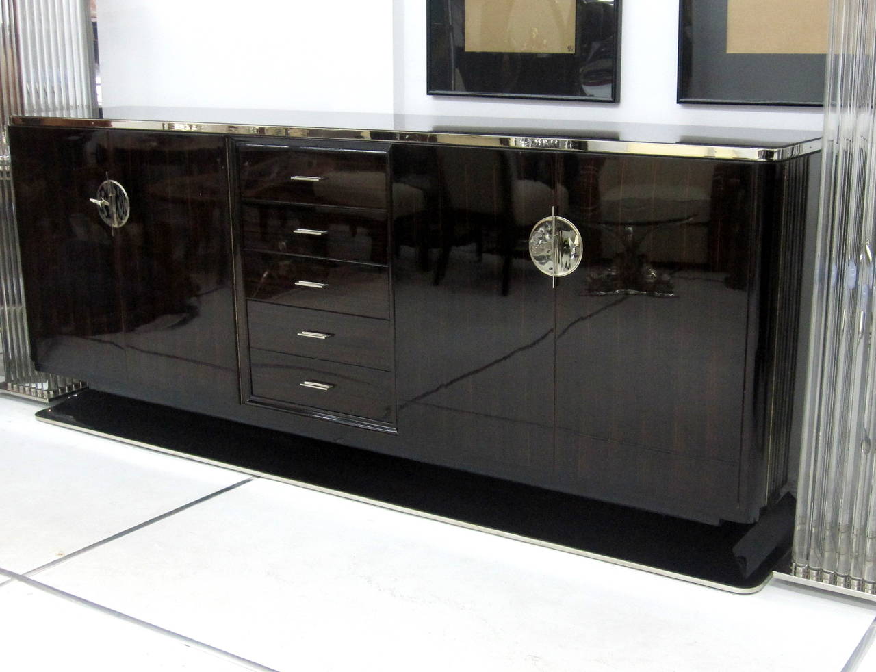 Streamlined French Art Deco Macassar Wood Buffet In Good Condition In Miami, FL