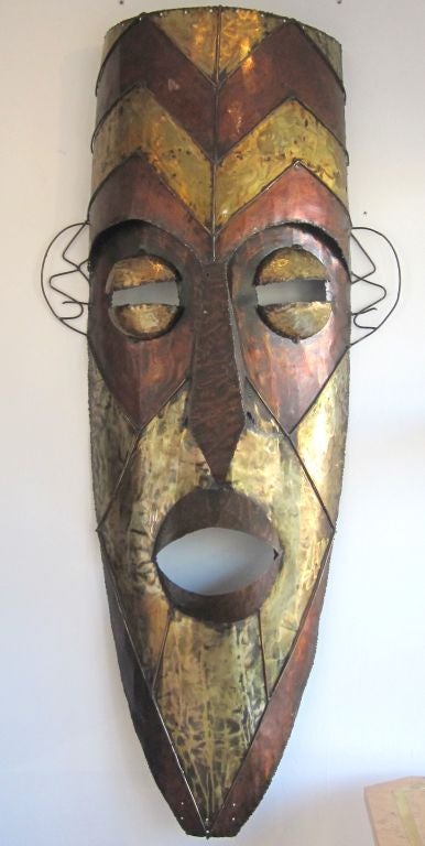 Mid-Century African Mask In Excellent Condition In Miami, FL