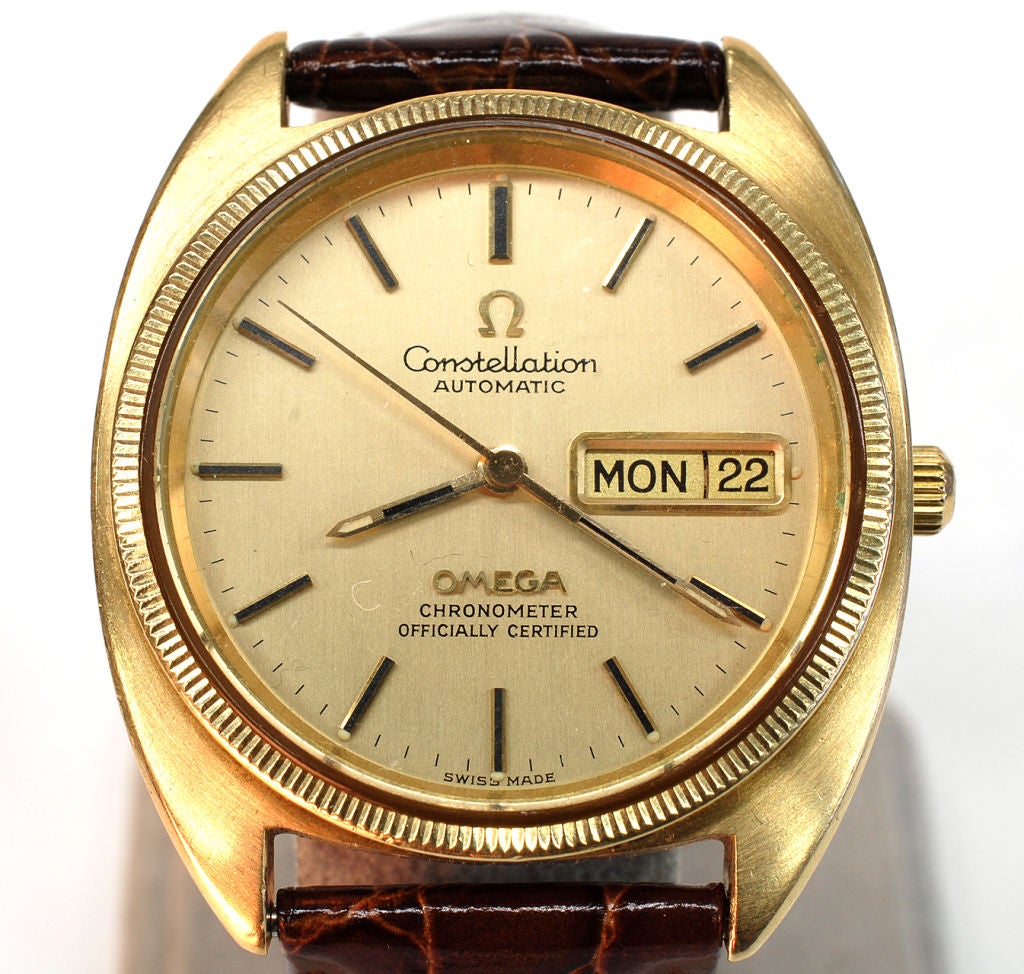 A very good Omega Constellation model, automatic, calender Chronometer from Omega watches in Switzerland. Gold filled case with stainless steel back. Replaced new strap.