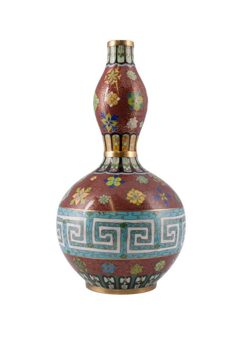 Vintage Chinese Cloisonne Vase In Excellent Condition In Vancouver, BC