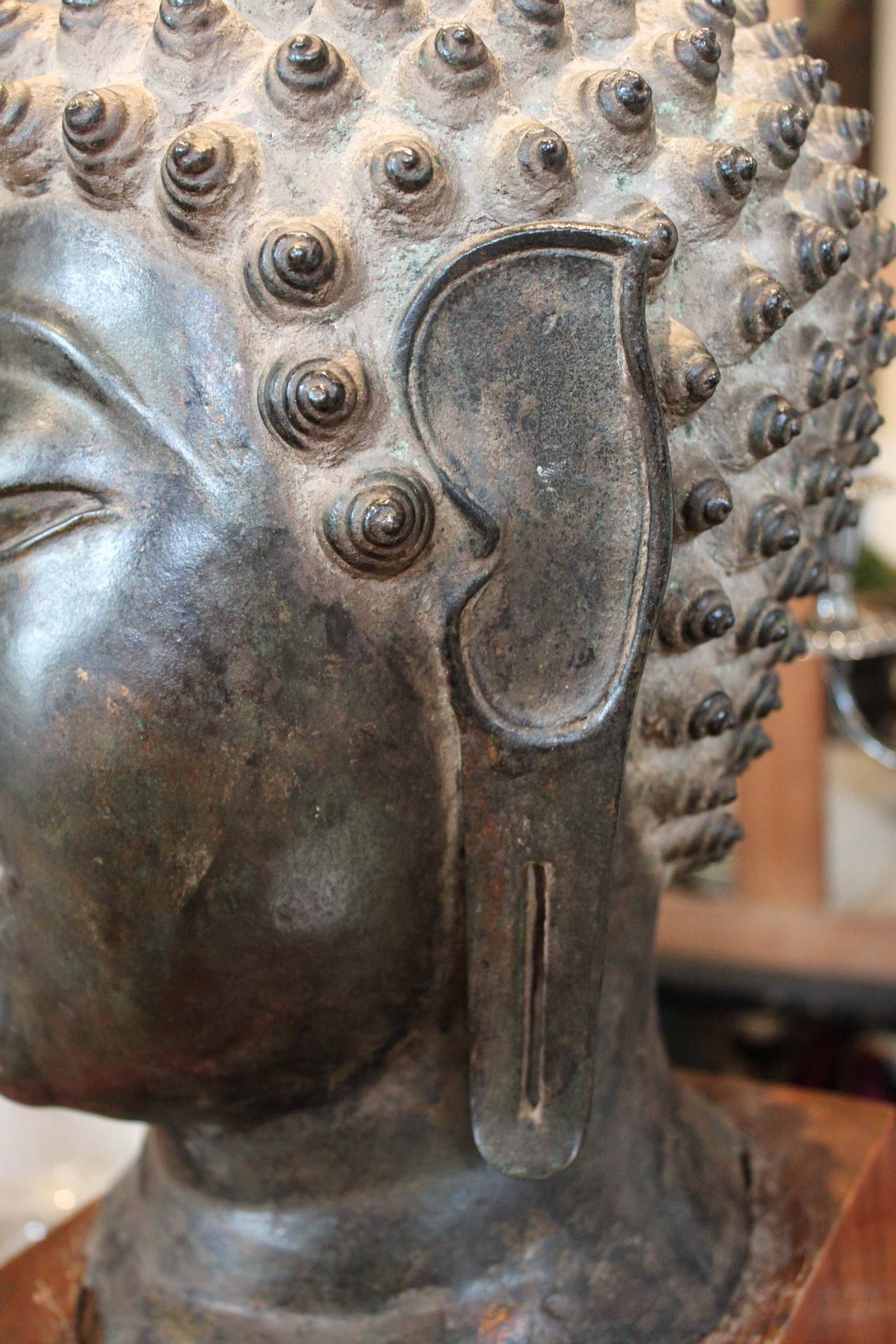 Bronze Buddha Head In Good Condition For Sale In Vancouver, BC