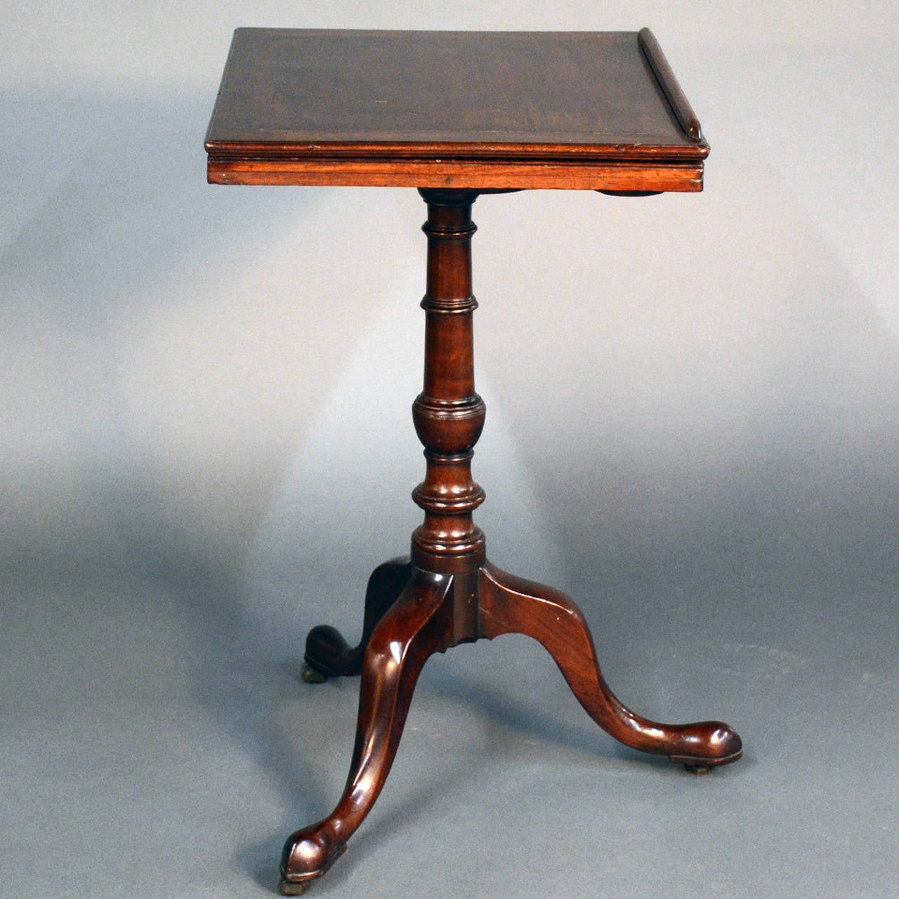 George III Mahogany Reading Stand In Good Condition For Sale In Bridport, CT