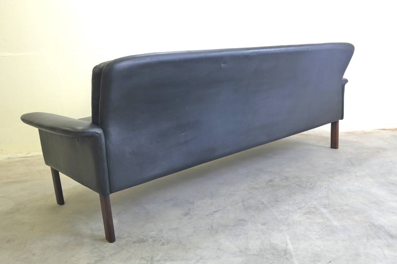 Mid-20th Century Beautiful Hans Olsen Three-Seat Leather and Rosewood Sofa