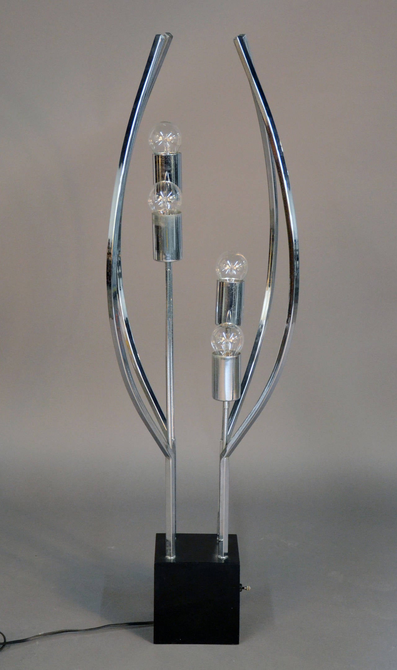 Modern Italian Sculptural Chrome Lamp For Sale 5