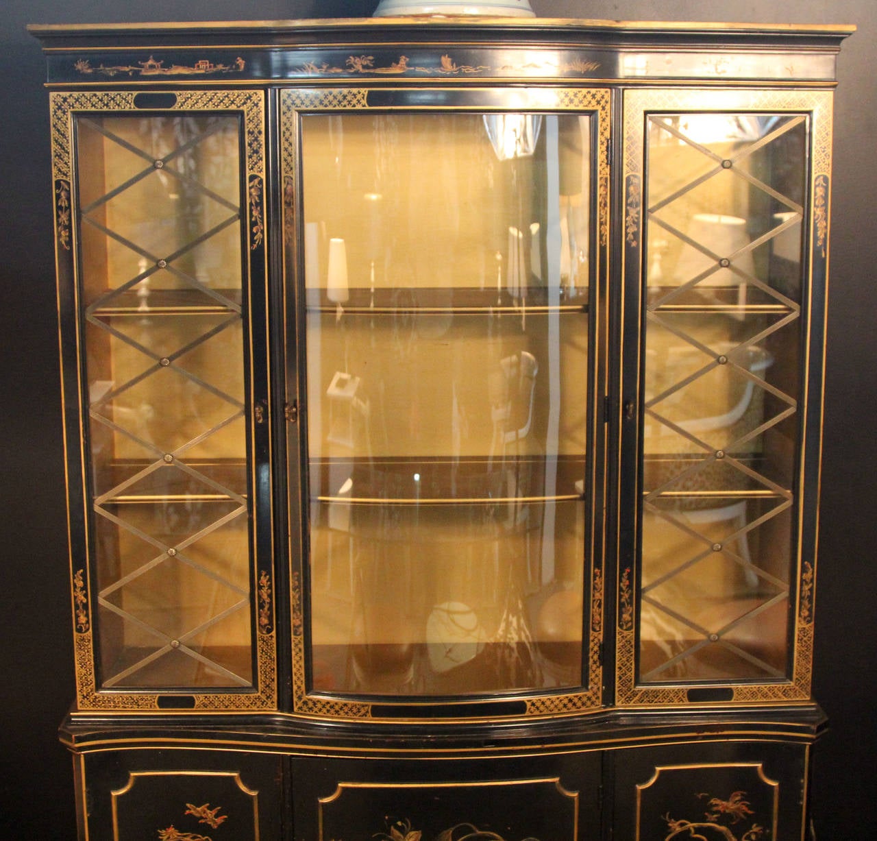 Mid-20th Century Chinoiserie Breakfront China Cabinet