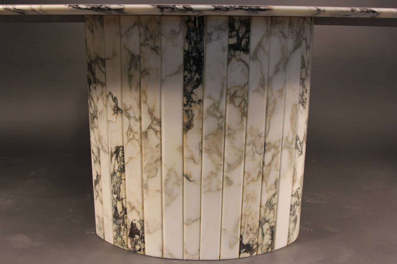 Late 20th Century Gorgeous Carrara Marble Oval Dining Table Italian
