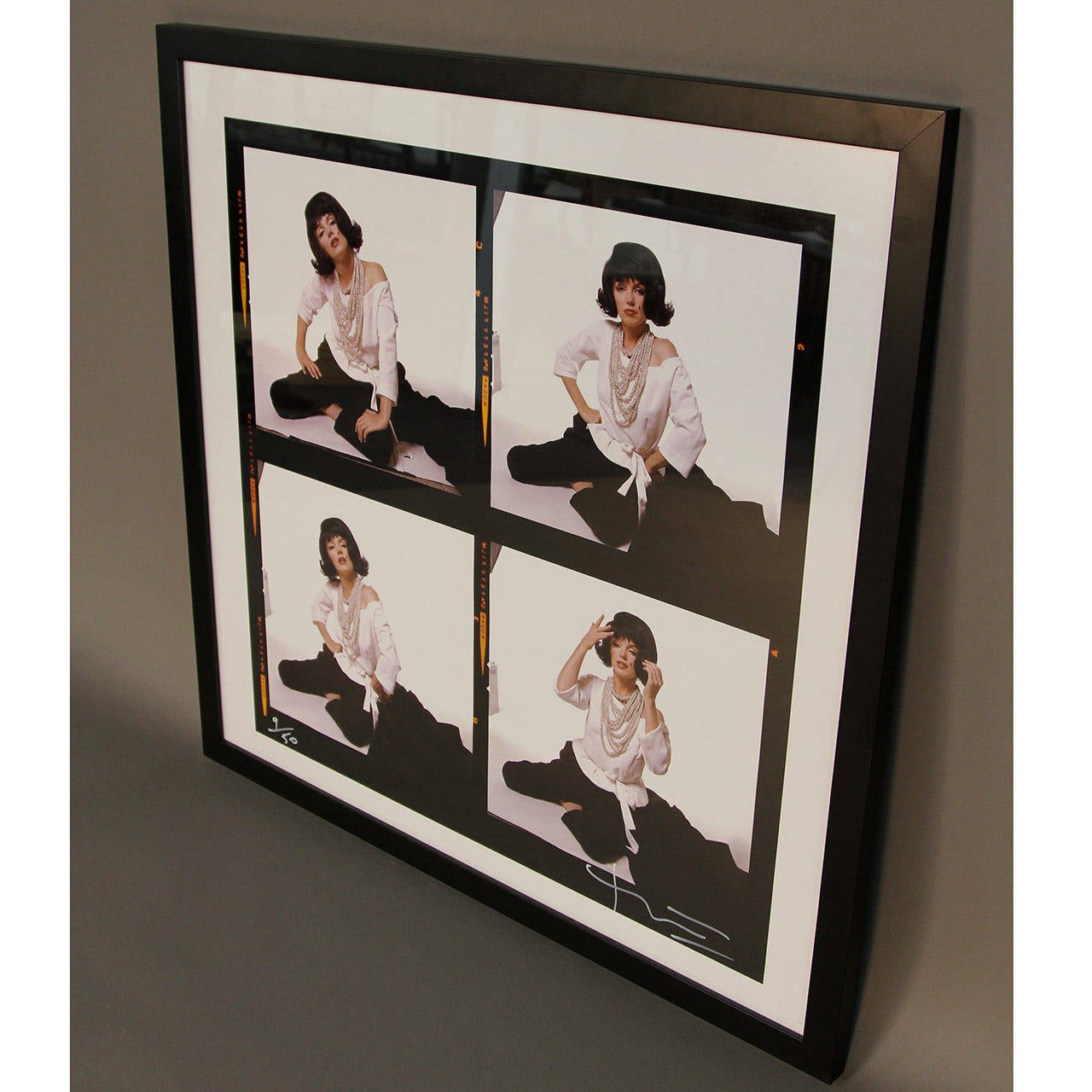 Marilyn Monroe in Jackie Wig by Bert Stern, Signed and Numbered 9/50 Photograph In Excellent Condition In Bridport, CT