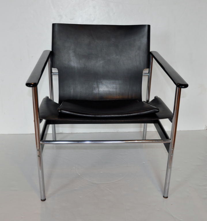 Sling chair in black leather and chrome by Charles Pollack, Knoll, c. 1960s.