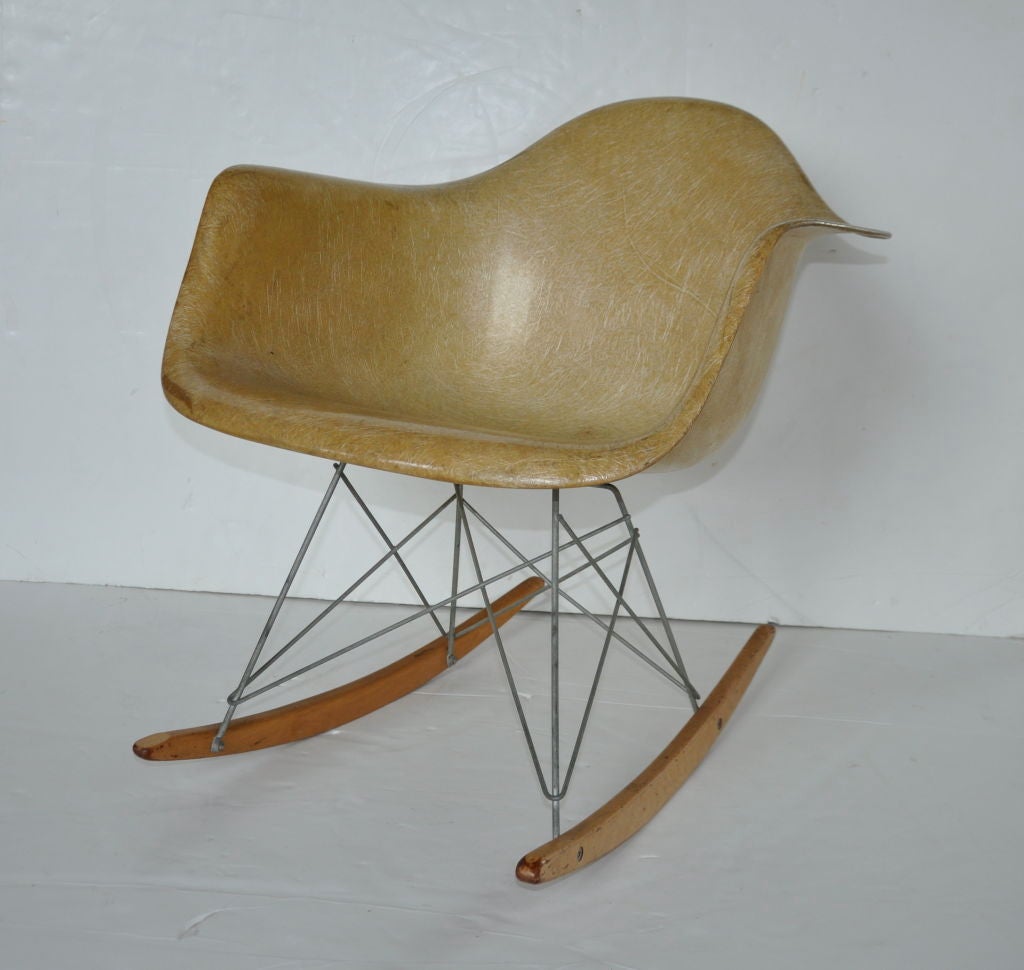 Mid-20th Century Early Rocker - Charles Eames