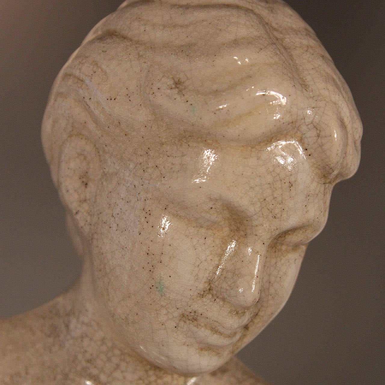 Beautiful Lady Garden Sculpture Ceramic Statue In Good Condition For Sale In Bridport, CT