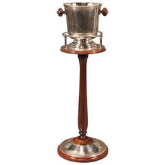 Seau à champagne en argent sur pied par Christofle