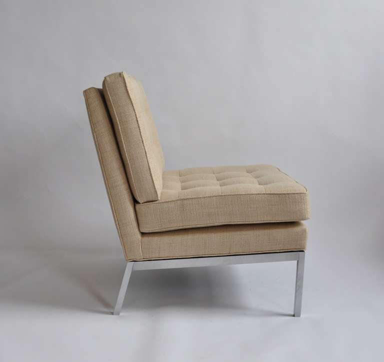Pair of upholstered lounge chairs by Florence Knoll, Knoll.