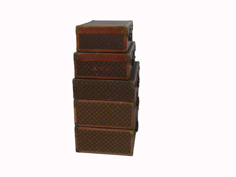 Stack of Louis Vuitton Trunks Set of 5 In Fair Condition In Bridport, CT