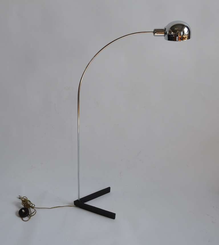 Reading lamp in chrome by Casella.