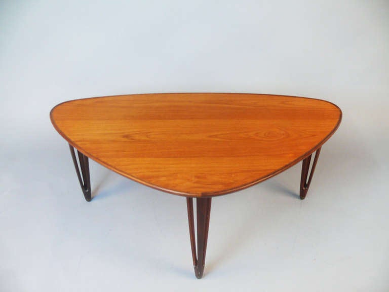 Beautifully Designed Triangular Teak Coffee Table For Sale 3