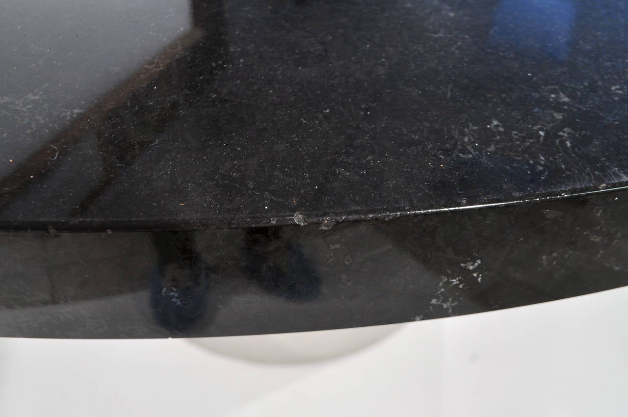 drum base dining table