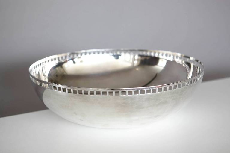 Silver Plate Centerpiece Bowl, 
