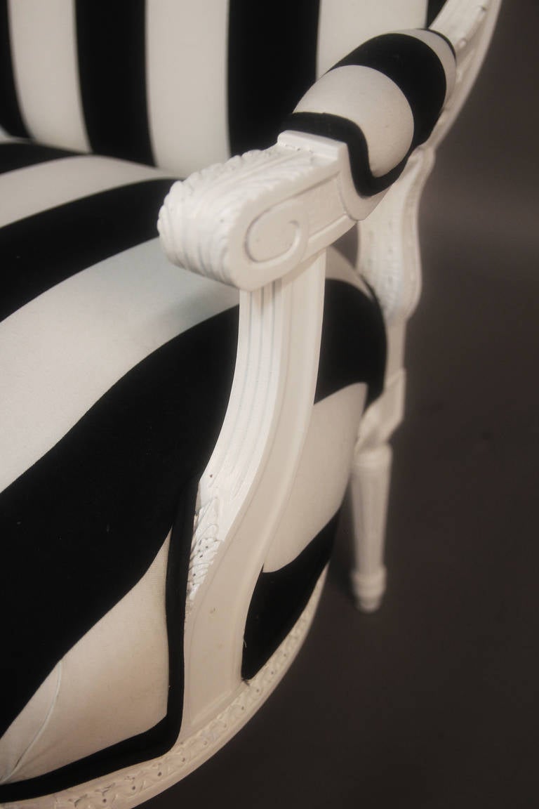 Pair of Hollywood Regency Style Chairs in Black and White Stripes 2