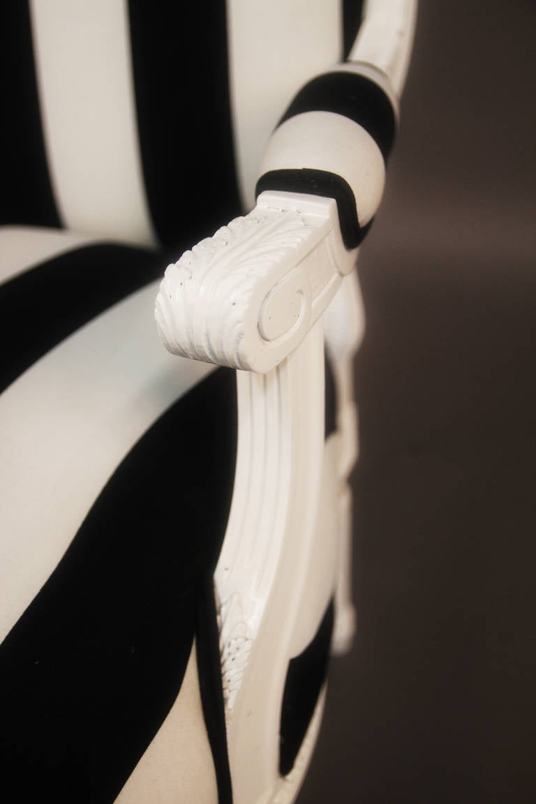 Pair of Hollywood Regency Style Chairs in Black and White Stripes 4