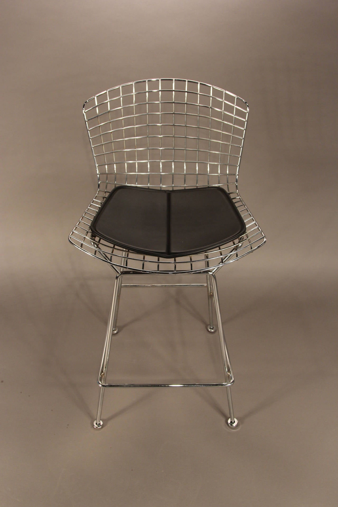 Contemporary Pair of Harry Bertoia for Knoll Bar Stools in Chrome with Black Leather