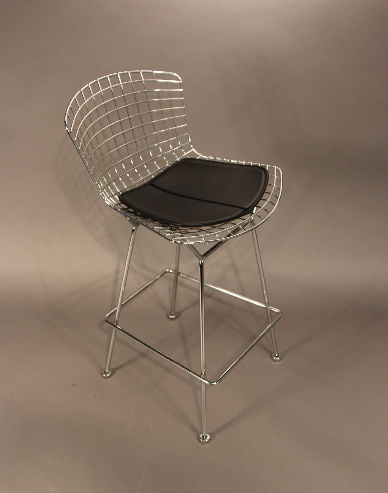 American Pair of Harry Bertoia for Knoll Bar Stools in Chrome with Black Leather