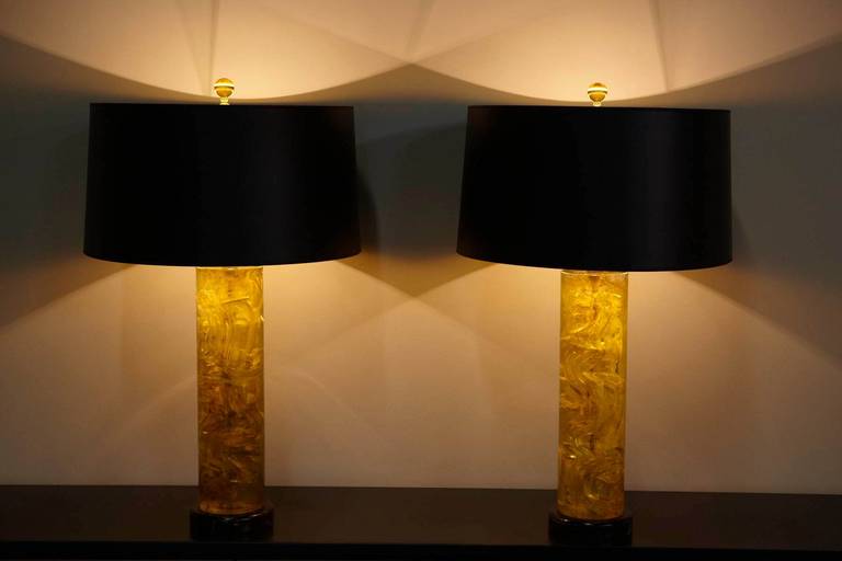 Rare Pair of Swirled Amber Resin Lucite Table Lamps In Excellent Condition In Bridport, CT