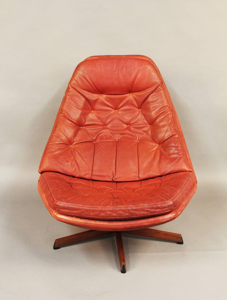 Scandinavo moderno Sedia da salotto e ottomana danese di H. W. A. Klein