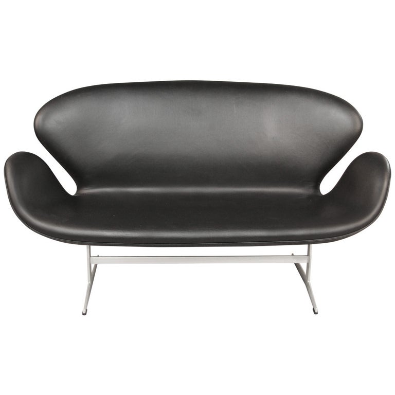 Arne Jacobsen Swan Sofa at 1stDibs | arne jacobsen sofa