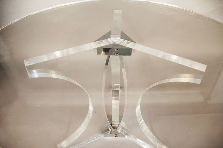 Mid-20th Century Very Thick Lucite Round Dining Table with Lucite Top and Chrome Accents