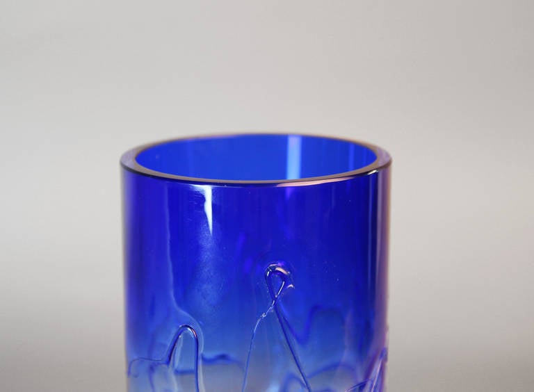 Barbini Cylindrical Cobalt Blue Threaded Murano Glass Vase In Excellent Condition For Sale In Bridport, CT