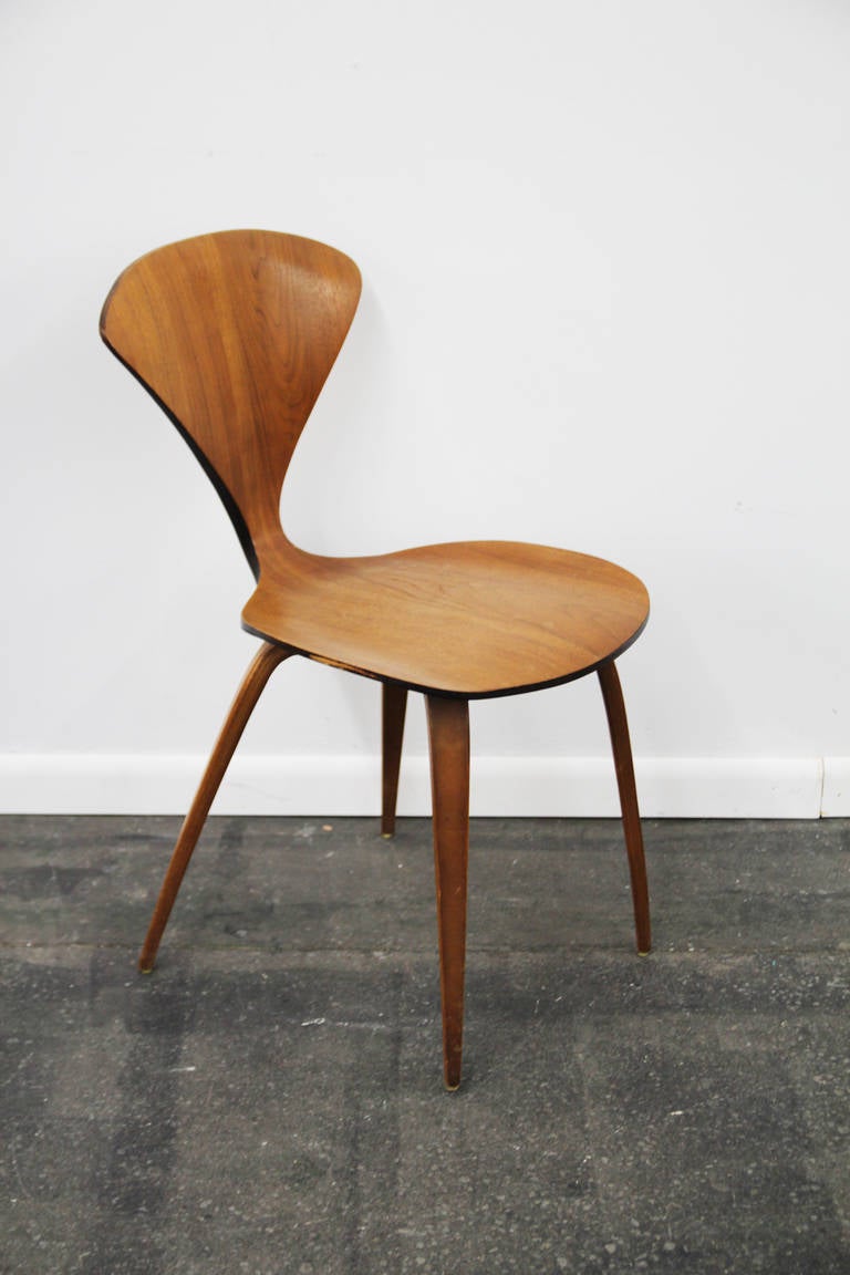 Mid-20th Century Pair of Bentwood Cherner Chairs for Plycraft