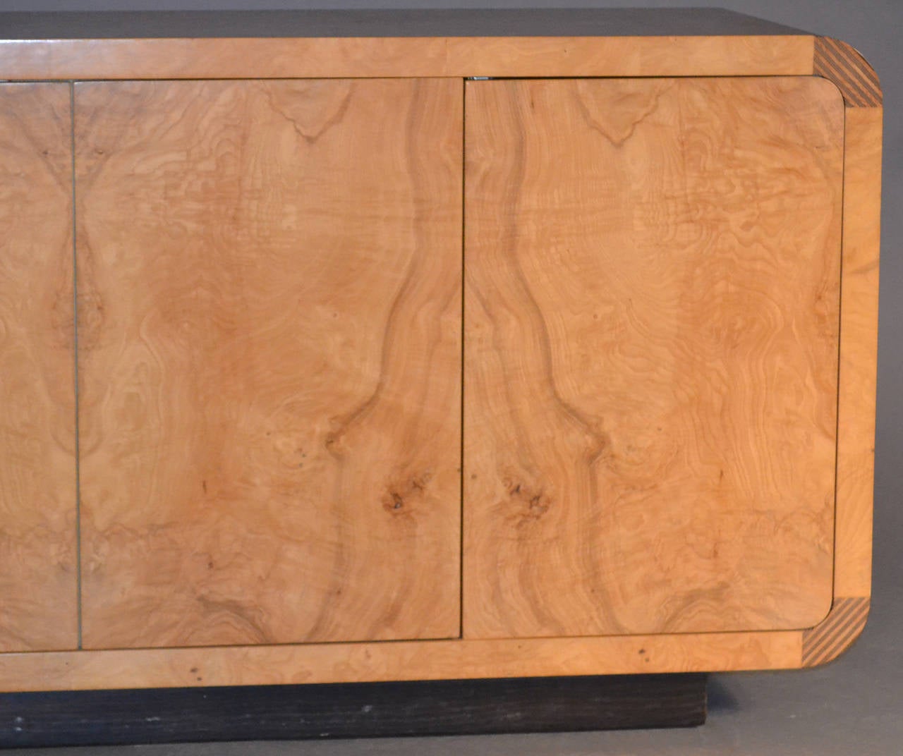 American Burled Olivewood Credenza by Henredon Attributed to Milo Baughman