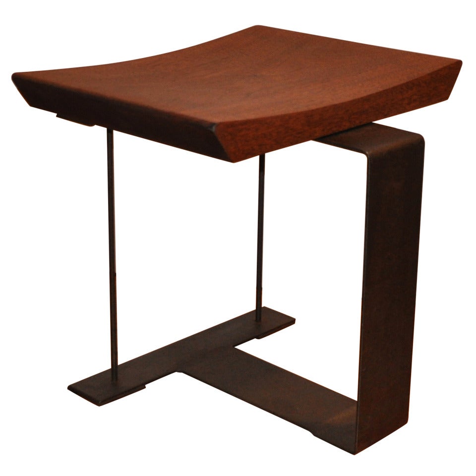 "T" Tabouret